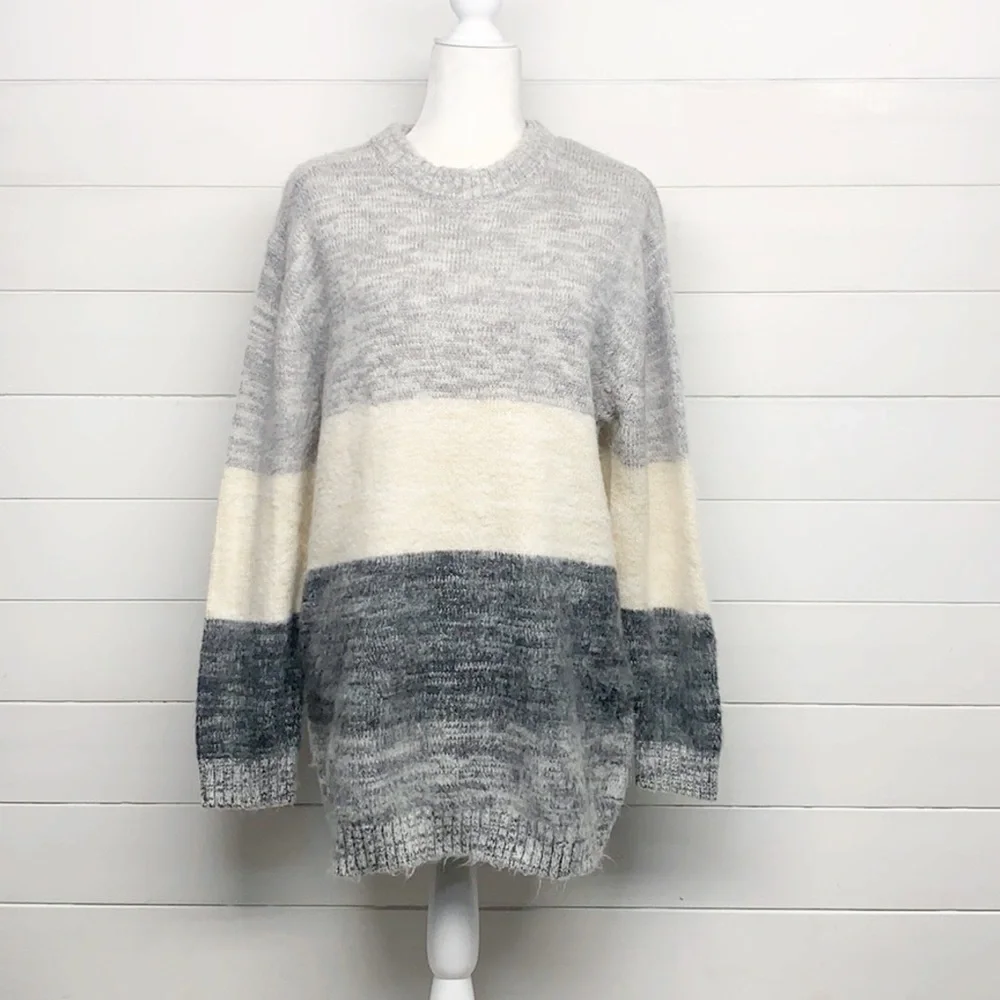 Universal Thread Colorblock Soft Oversized Sweater - Picture 1 of 8